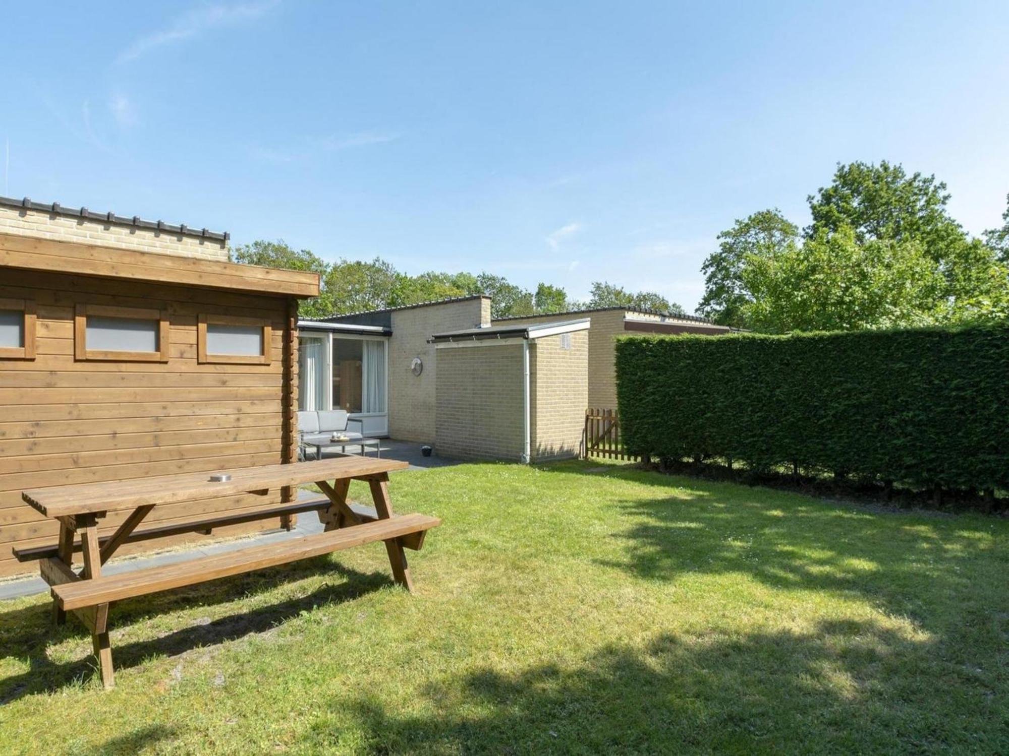 Contemporary Bungalow With Garden Sint Maartensvlotbrug Exteriör bild